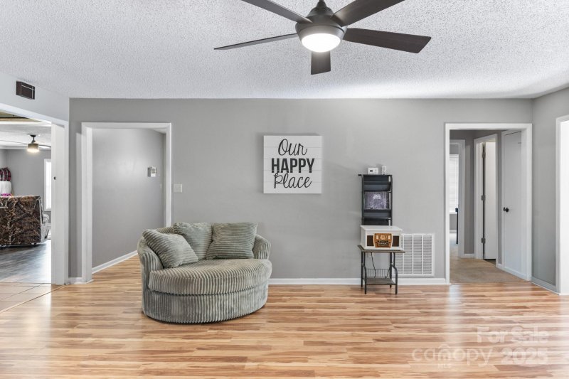 Property image 3 of 26 Sydney Lane in Windy Hill Farms, Asheville, NC 28806