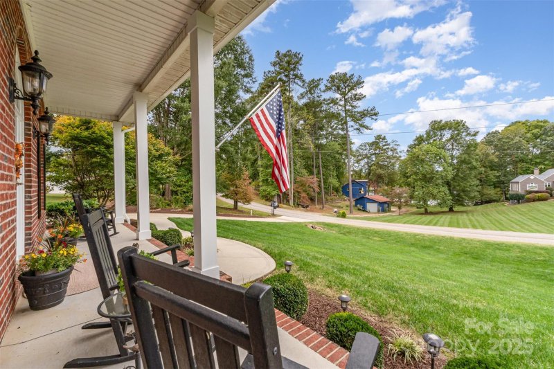 Property image 3 of 281 Marietta Road in Beacon Pointe, Mooresville, NC 28117