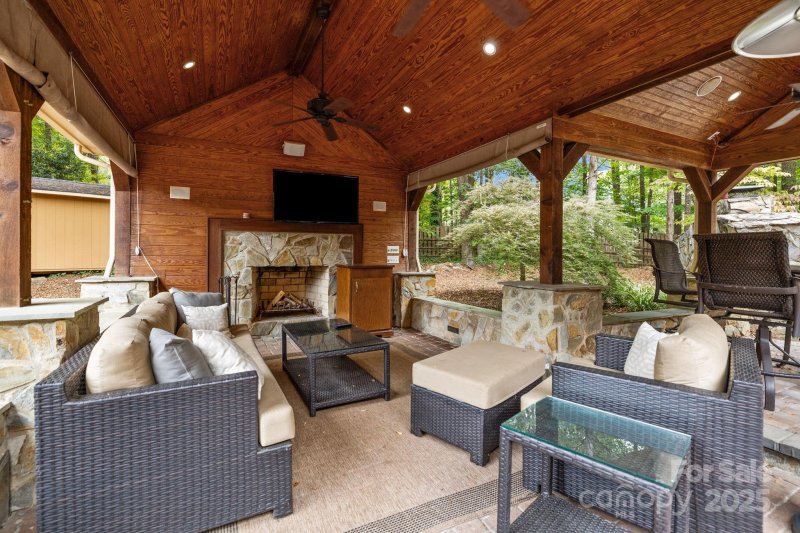 Property image 3 of 8229 White Ash Court in Ashe Plantation, Mint Hill, NC 28227