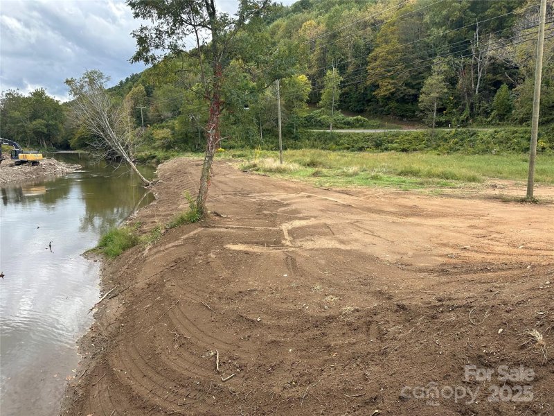 Highland Estates, Spruce Pine Community