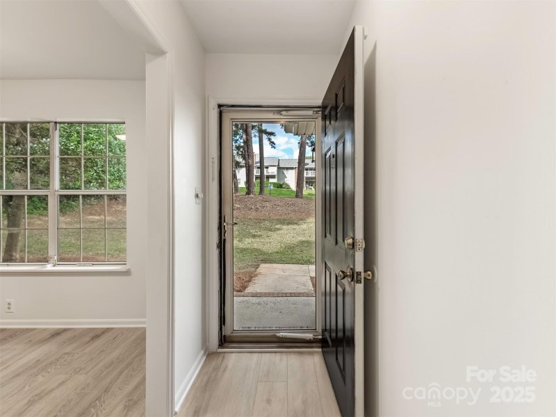 Property image 2 of 2851 Iron Gate Lane in Firethorne, Charlotte, NC 28212