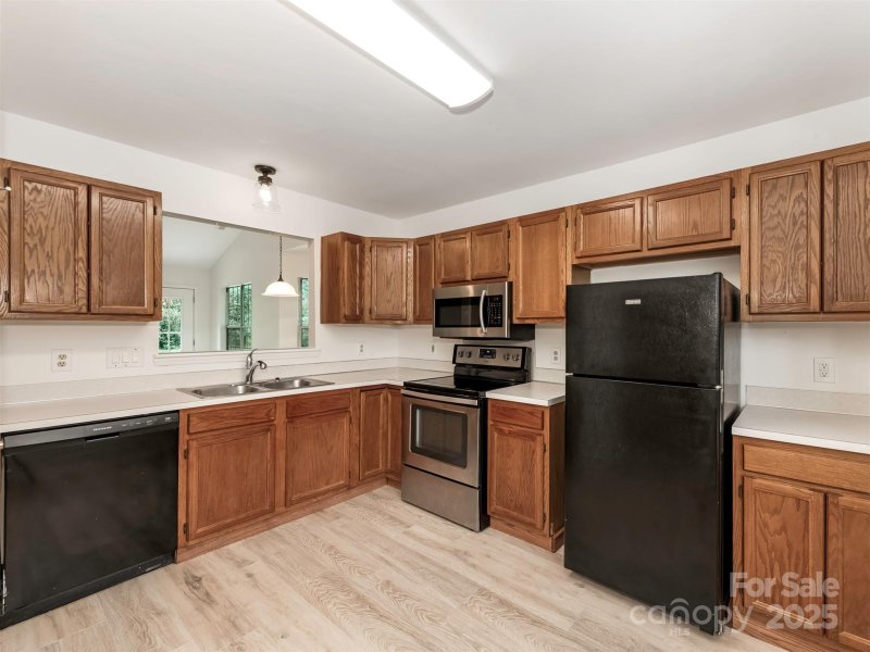 Property image 4 of 2851 Iron Gate Lane in Firethorne, Charlotte, NC 28212