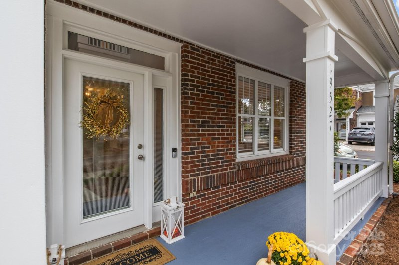 Property image 5 of 19527 Crosstrees Lane in Harborside, Cornelius, NC 28031