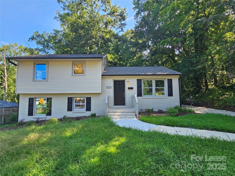 Property image 2 of 3121 Revolution Park Drive in Clanton Park, Charlotte, NC 28217