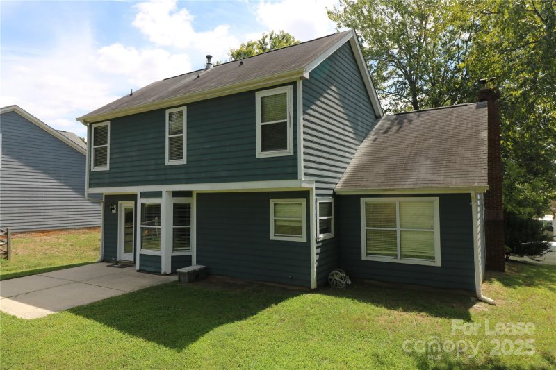 Property image 5 at 7130 Lanark Court, Charlotte, NC 28217