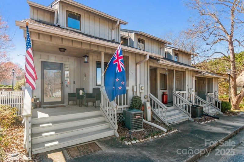 Property image 2 at 100 Willow Run Drive, Gastonia, NC 28056