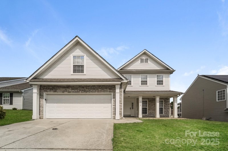 Property image 2 of 6638 Pattonsburg Drive in Rocky River Village, Charlotte, NC 28213