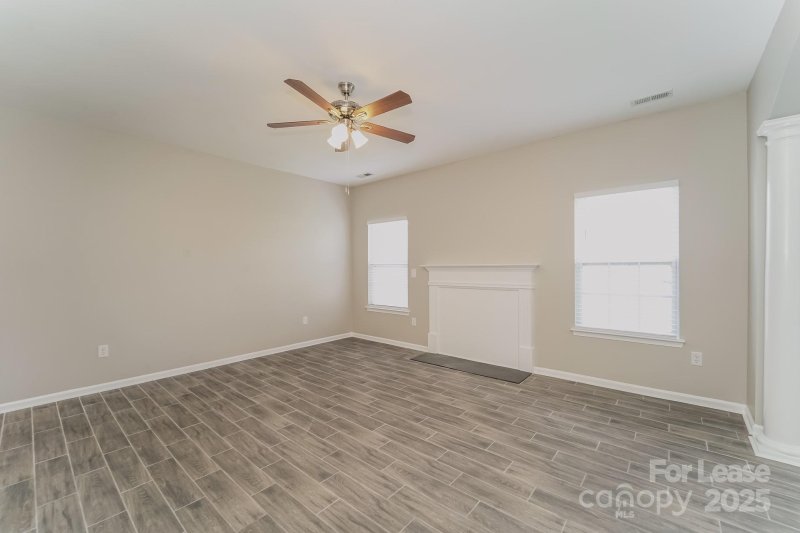 Property image 4 of 6638 Pattonsburg Drive in Rocky River Village, Charlotte, NC 28213