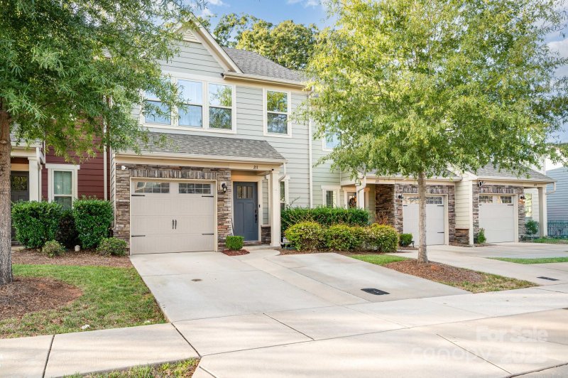 Property image 3 of 211 Park Meadows Drive in Park Meadows, Stallings, NC 28104