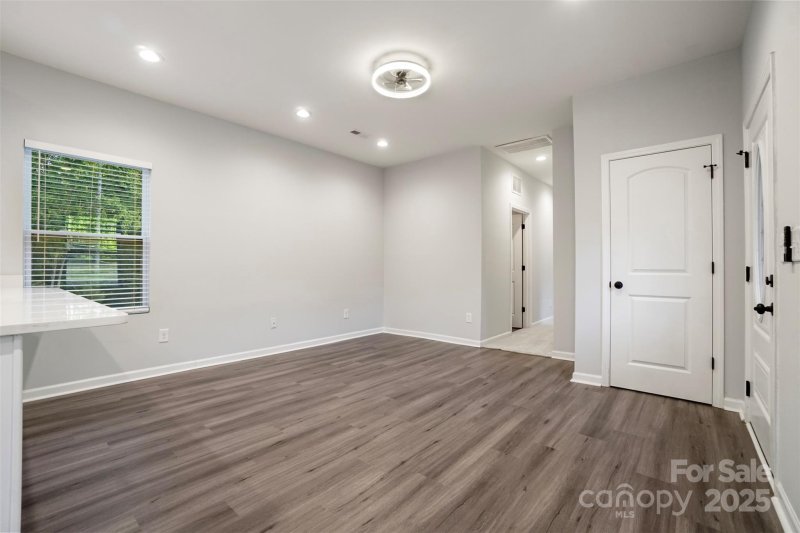 Property image 3 of 5145 Grafton Drive in Shannon Park, Charlotte, NC 28215