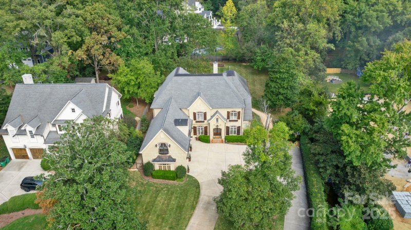 Property image 2 of 924 Jefferson Drive in Jefferson Park, Charlotte, NC 28270