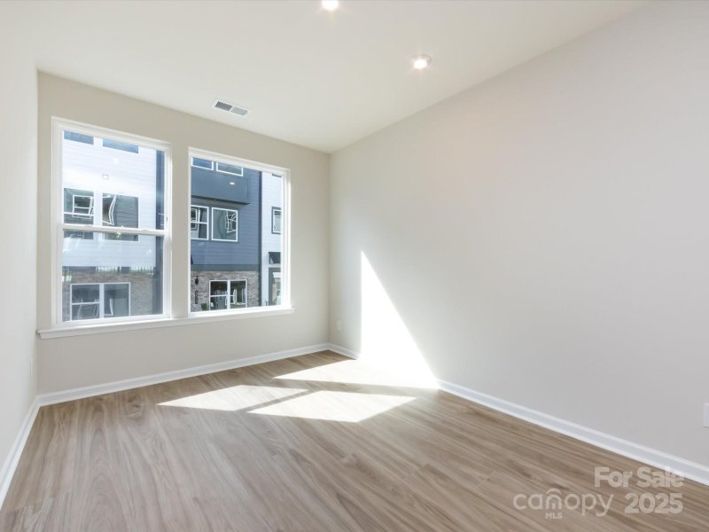 Property image 3 of 5719 Castlerea Drive in Southmont, Charlotte, NC 28217