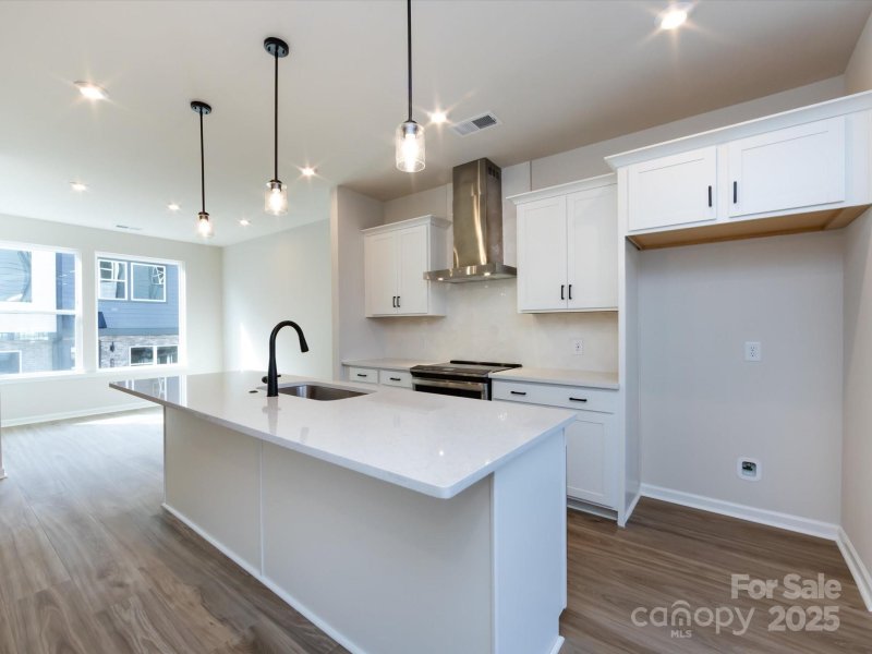 Property image 5 of 5719 Castlerea Drive in Southmont, Charlotte, NC 28217