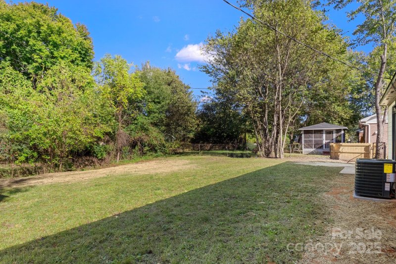 Property image 2 at 2816 Dalecrest Drive, Charlotte, NC 28269