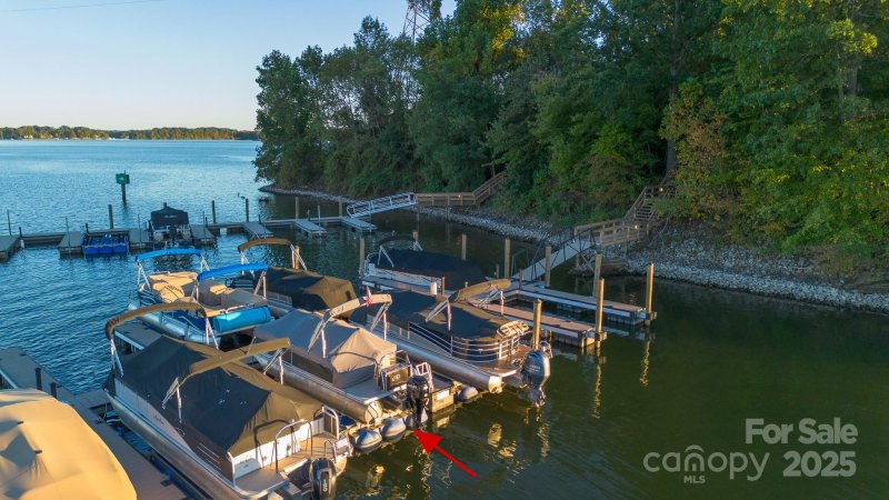 Property image 3 of 2350 Northview Harbour Drive in Northview Harbour, Sherrills Ford, NC 28673