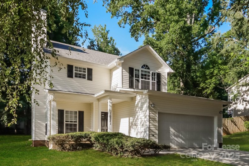 Property image 2 of 16221 Amber Field Drive in Harvest Pointe, Huntersville, NC 28078