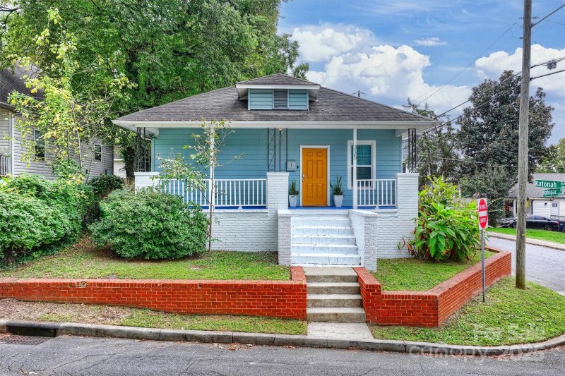 Property image 2 of 335 Katonah Avenue in Seversville, Charlotte, NC 28208