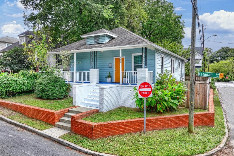 Property image 3 of 335 Katonah Avenue in Seversville, Charlotte, NC 28208