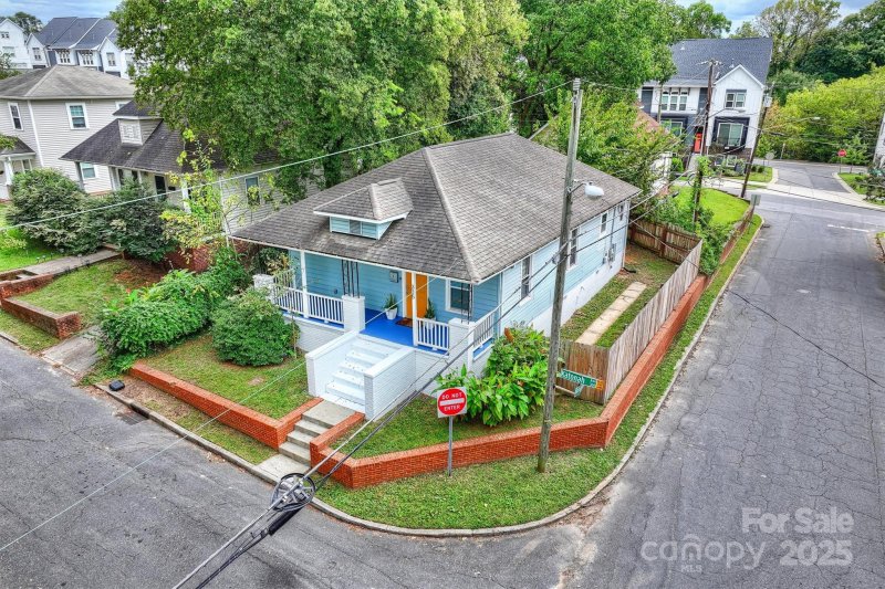 Property image 4 of 335 Katonah Avenue in Seversville, Charlotte, NC 28208