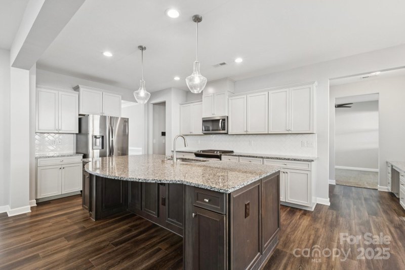 Property image 4 of 15311 Red Canoe Way in Ridgewater, Charlotte, NC 28278