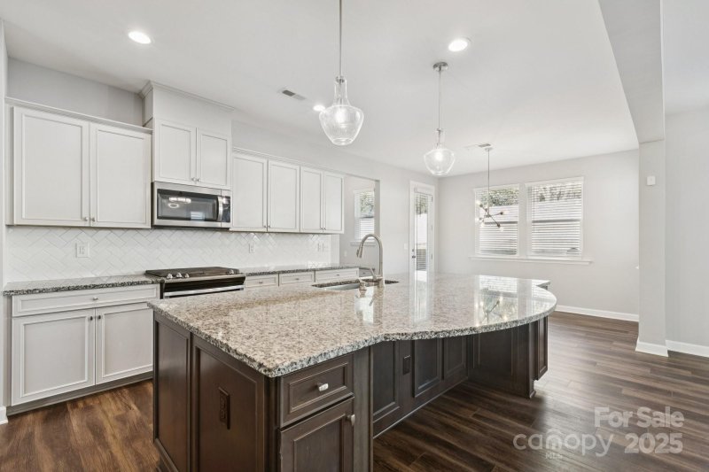 Property image 5 of 15311 Red Canoe Way in Ridgewater, Charlotte, NC 28278
