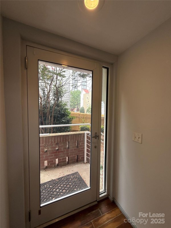 Property image 2 of 291 Mcdonald Avenue in Dilworth, Charlotte, NC 28203