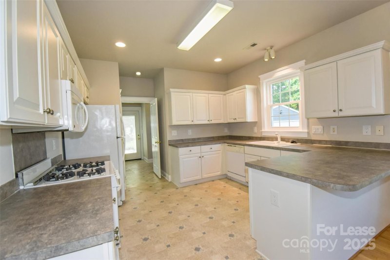 Property image 3 of 4032 Wilgrove Way Drive in Old Stone Crossing, Charlotte, NC 28213