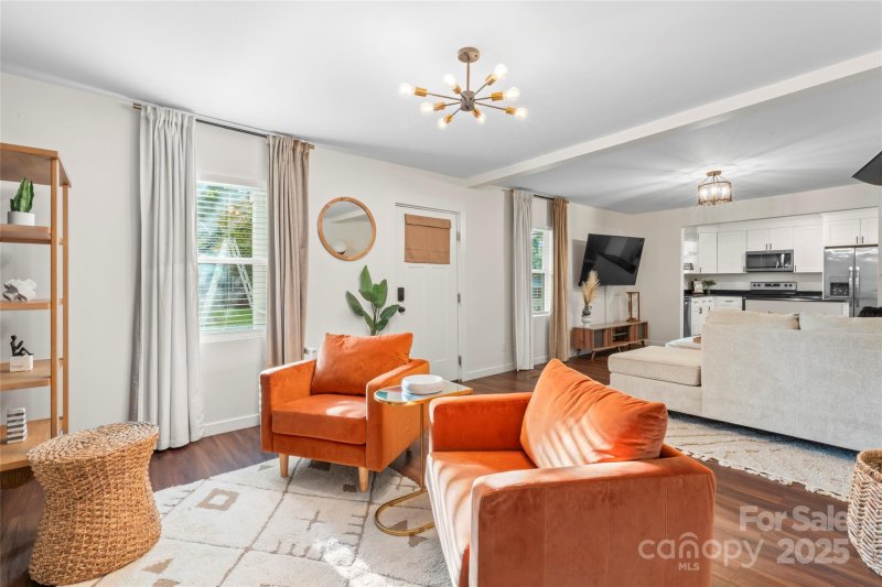 Property image 3 of 615 Ligustrum Street in Homewood, Charlotte, NC 28206