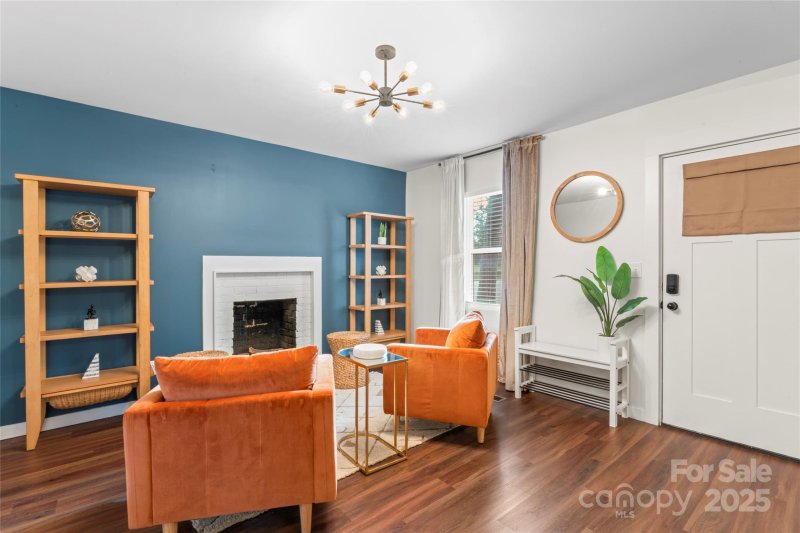 Property image 4 of 615 Ligustrum Street in Homewood, Charlotte, NC 28206