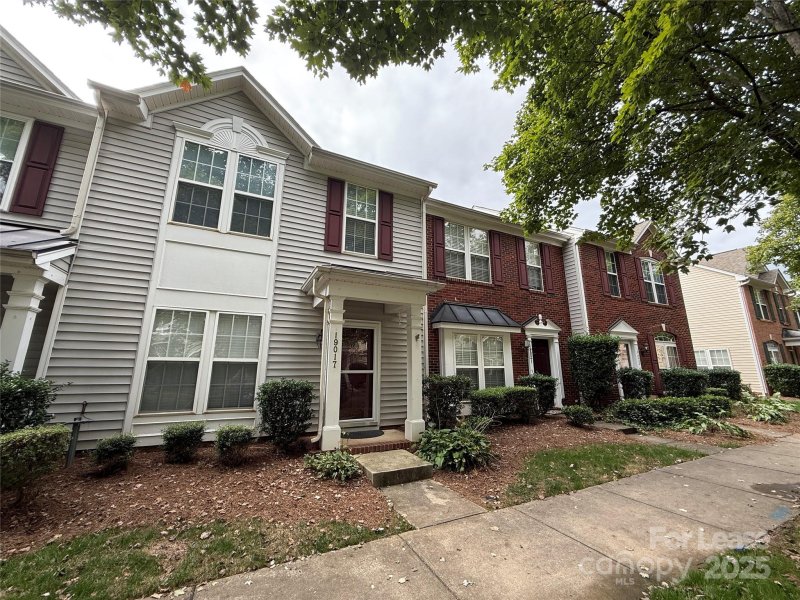 Property image 3 of 19017 Coachmans Trace in Glenridge, Cornelius, NC 28031