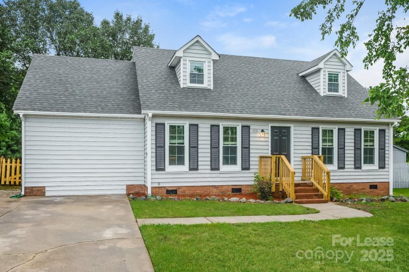 Property image 2 at 3331 Farm Lake Drive, Concord, NC 28027