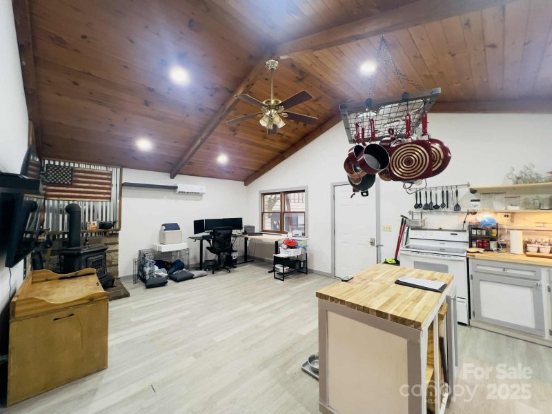 Property image 4 of 739 Holiday Drive in Blue Ridge Estates, Hendersonville, NC 28739