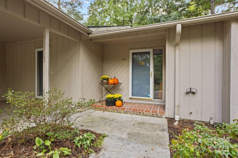 Property image 2 of 55 Diamond Ridge Lane in Diamond Ridge Condominiums, Columbus, NC 28722