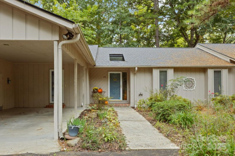 Property image 3 of 55 Diamond Ridge Lane in Diamond Ridge Condominiums, Columbus, NC 28722