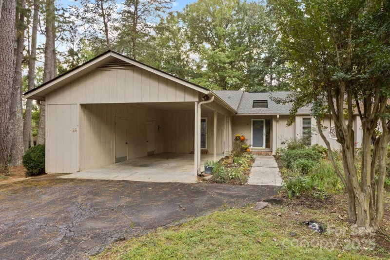 Property image 4 of 55 Diamond Ridge Lane in Diamond Ridge Condominiums, Columbus, NC 28722