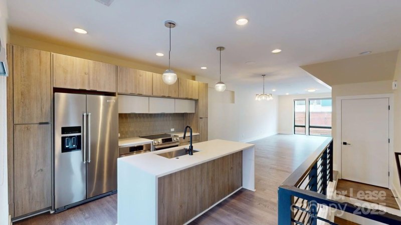 Property image 3 of 1211 Minter Place in Altura Southend, Charlotte, NC 28203