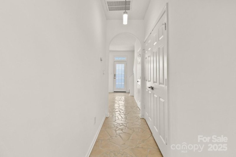 Property image 5 of 563 Goldstaff Lane in Kings Creek, Charlotte, NC 28273