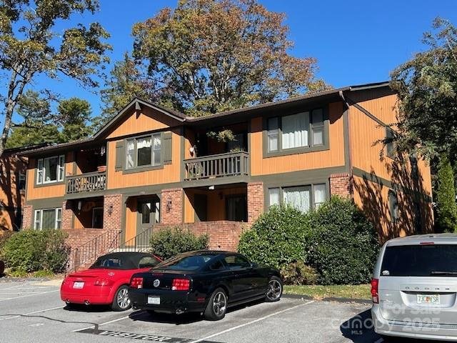 Property image 3 of 1753 Haywood Manor Road in Haywood Manor, Hendersonville, NC 28791