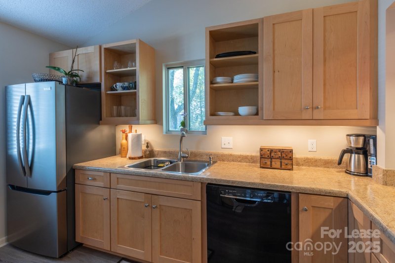 Property image 4 of 104 Llama Way in Llama Vista, Black Mountain, NC 28711