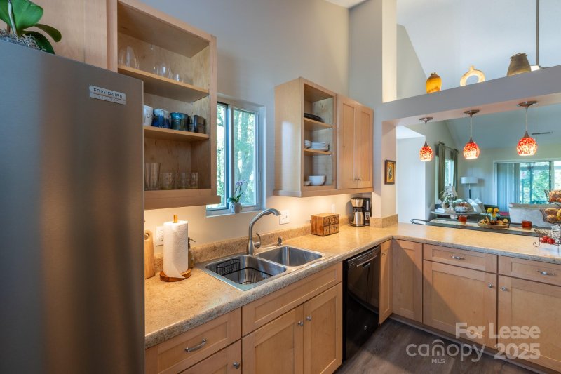 Property image 5 of 104 Llama Way in Llama Vista, Black Mountain, NC 28711