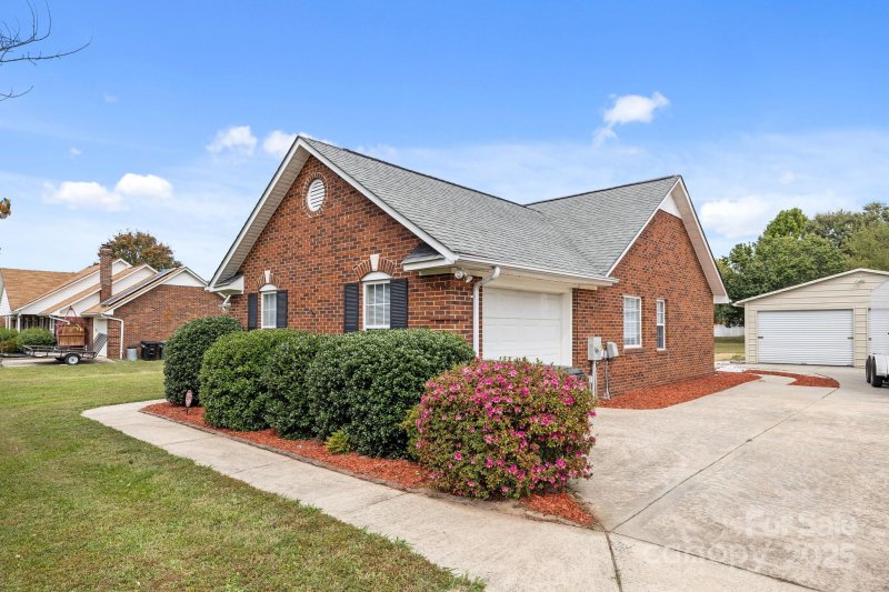 Property image 2 of 4416 Poxon Lane in Myers Meadows, Monroe, NC 28110