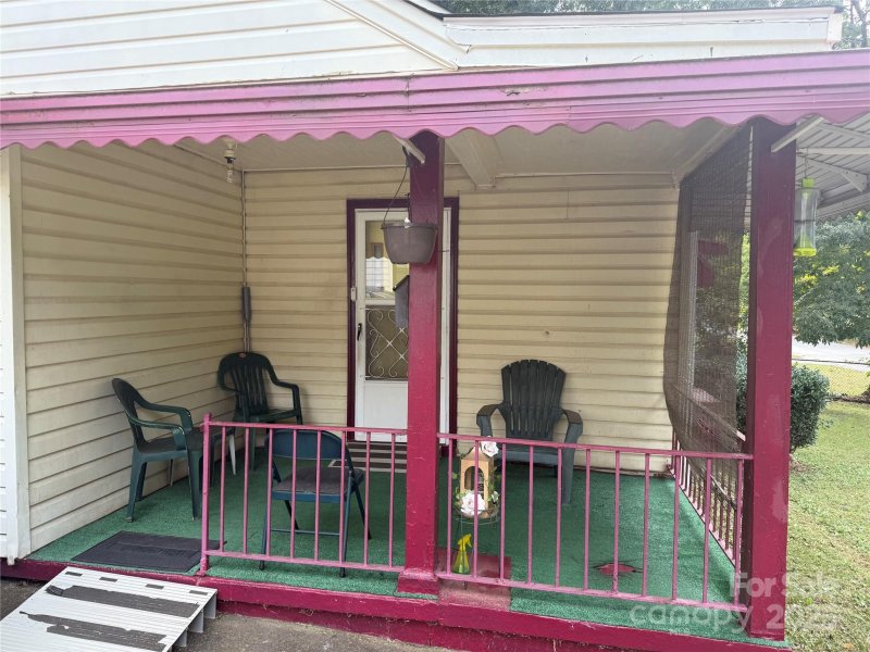 Property image 4 of 2618 Roslyn Avenue in Smallwood, Charlotte, NC 28208