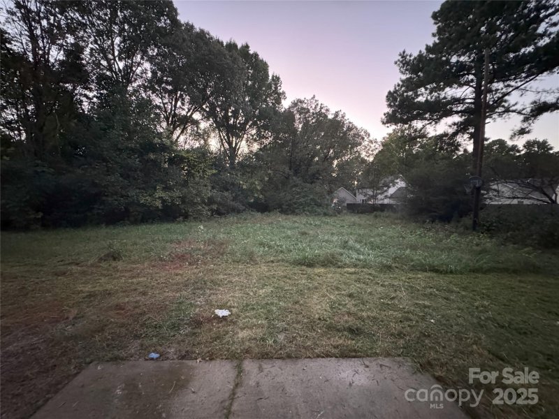 Property image 3 of 7541 Crestside Lane in Sherbrook, Charlotte, NC 28227