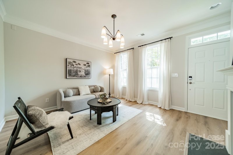 Property image 5 of 13107 Arbor Day Court in Eastfield Village, Charlotte, NC 28269