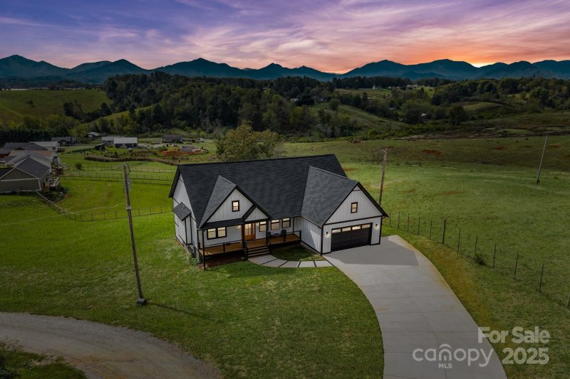 Property image 2 of 5 Agape Acres Drive in Agape Acres, Alexander, NC 28701