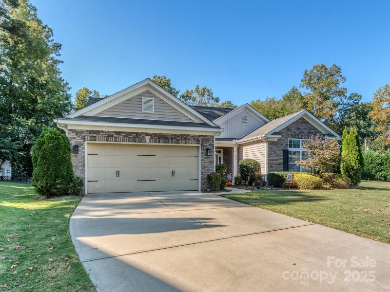 Property image 2 of 709 Virginia Pine Lane in Rosedale, Clover, SC 29710