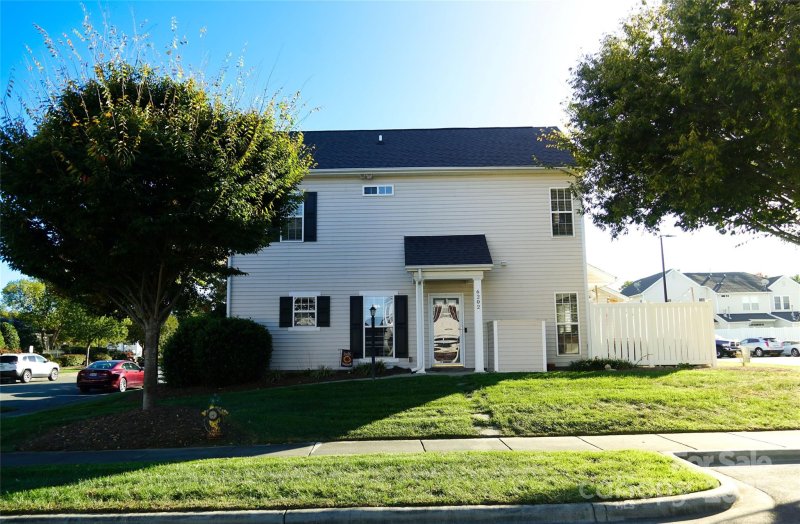 Property image 2 of 6202 Lentz Way in Harrisburg Town Center, Harrisburg, NC 28075