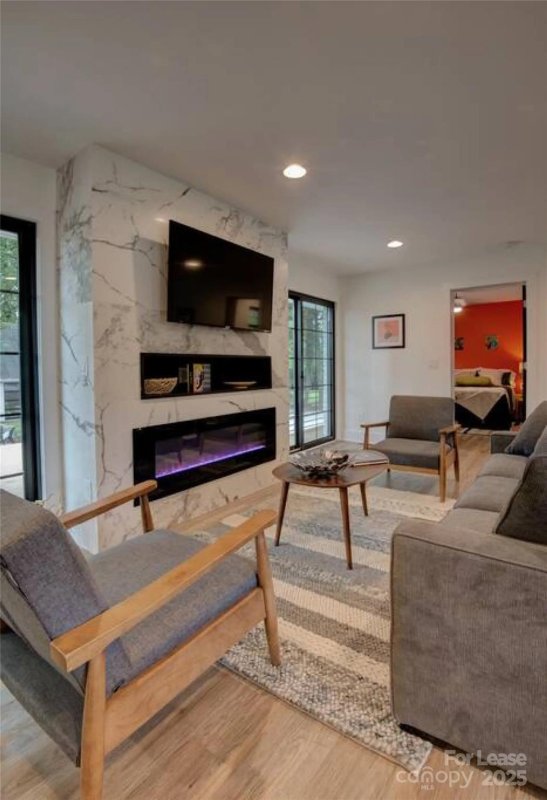 Property image 2 of 3945 Rockfern Road in Greenbriar Woods, Charlotte, NC 28217