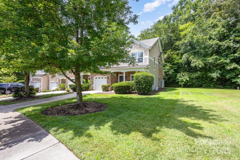 Property image 2 of 5517 Tipperlinn Way in The Village Of Prestwick, Charlotte, NC 28278