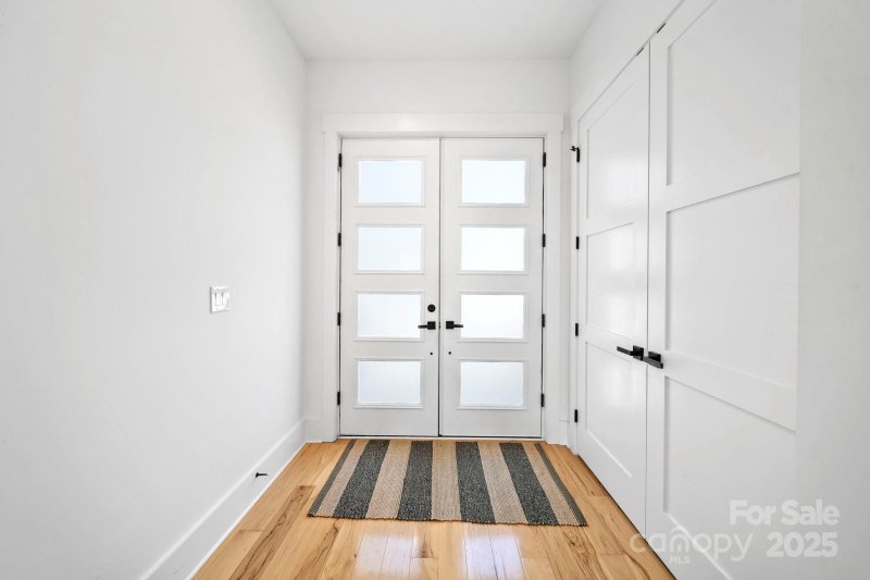 Property image 4 of 413 Coxe Avenue in Smallwood, Charlotte, NC 28208